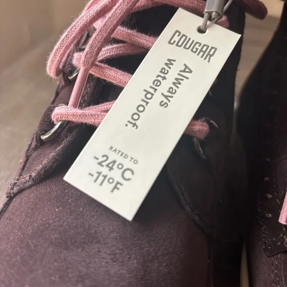 Cougar Women’s Boots NWT