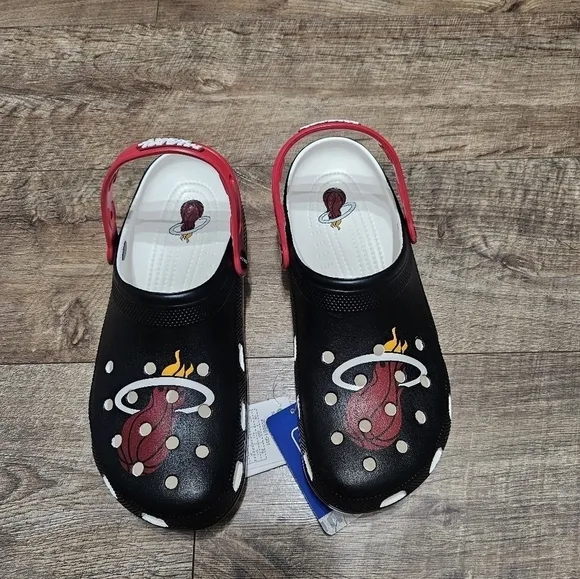 CROCS Miami Heat sandals Men's size 11