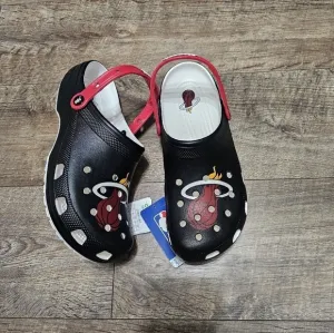 CROCS Miami Heat sandals Men's size 11