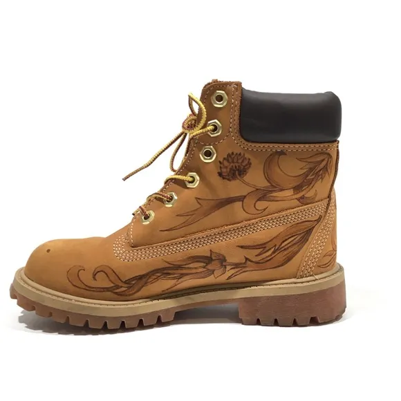 CUSTOM HAND PAINTED TIMBERLAND NUBUK BOOTS -YOUTH US 3.5 -FITS WOMEN US 5.5
