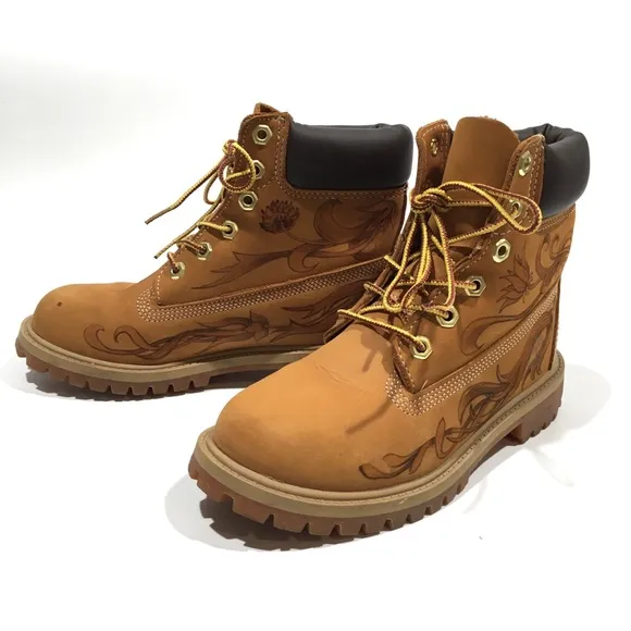 CUSTOM HAND PAINTED TIMBERLAND NUBUK BOOTS -YOUTH US 3.5 -FITS WOMEN US 5.5