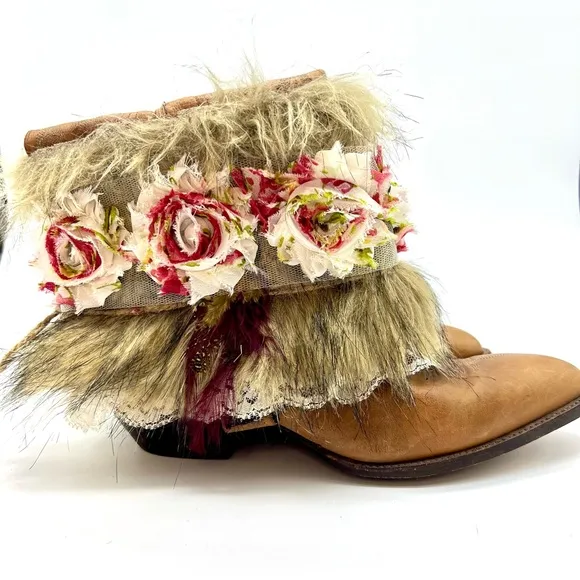 ⭐️Custom Larry Mahan festival faux fur feather floral lace leather cowgirl boots