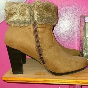 Dana Buchman Faux Fur &amp; Suede Ankle Boots Size 9.5