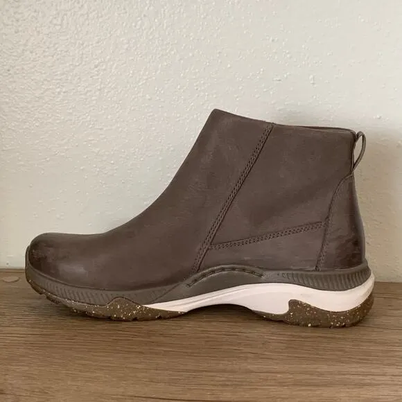 Dansko Margo Booties Womens sz 39 EU / 9 US Vibram Leather Ankle Boots Comfort