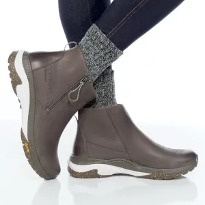 Dansko Margo Booties Womens sz 39 EU / 9 US Vibram Leather Ankle Boots Comfort