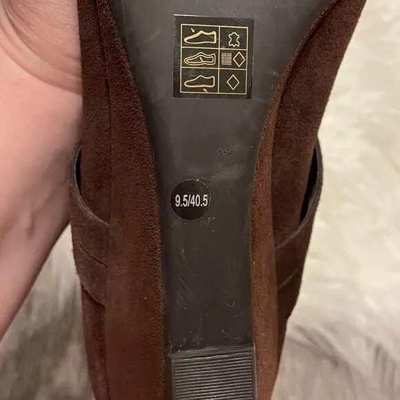 DKNYC Chocolate Suede Boots - Size 9.5 - Excellent Condition