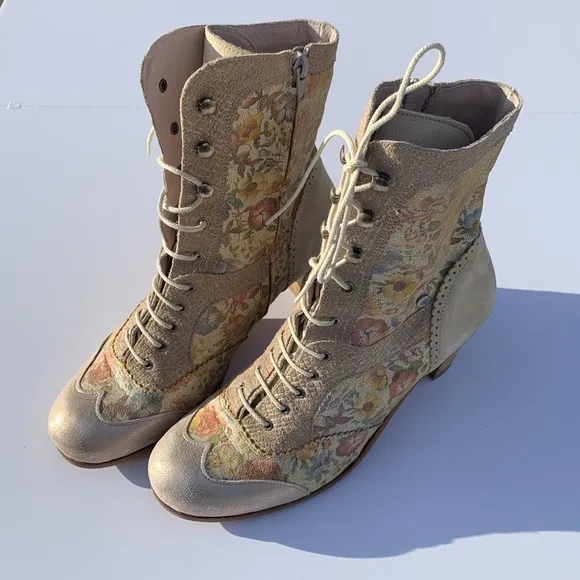 DKODE boot lace up floral suede EU42