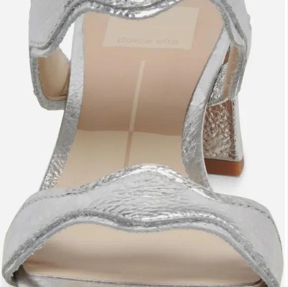 Dolce Vida Silver Distressed Leather Block Heel Sandals Size 8.5 new in box