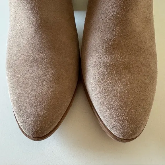 Dolce Vita Kadie Taupe Tan Suede Western Wood Block Heel Ankle Boots Size 10 EC
