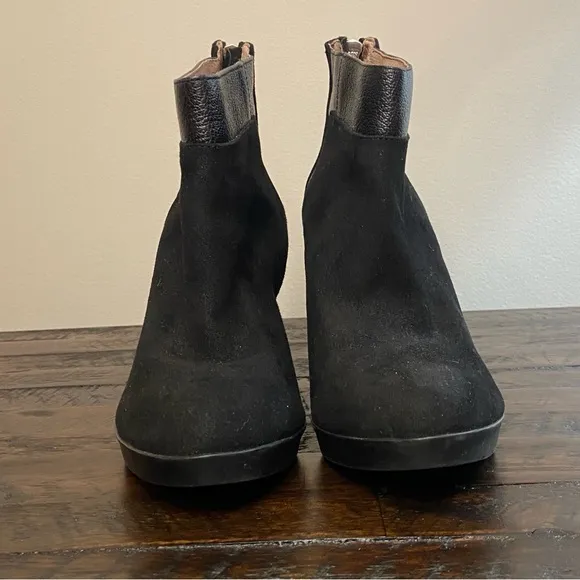 Donald J Pliner Chez Wedge Ankle Boots Black Trimmed with Textured Leather 7