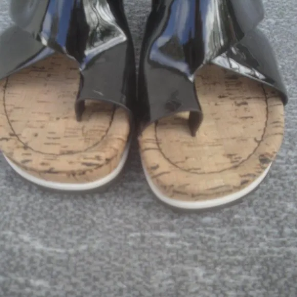 Donald Pliner Black Patent Leather 3&quot; Platform Sandals