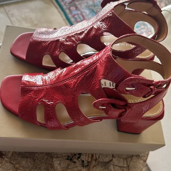 Donald Pliner sandals 11