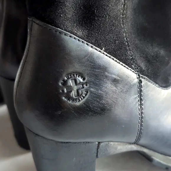 Dr Marten Tall Pull On Heeled Suede Leather Black Boots Women's Size 7