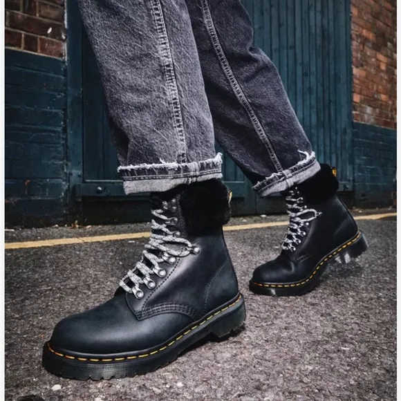 Dr Martens 1460 Serena Collar Boots