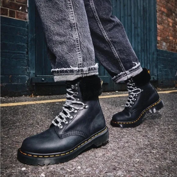 Dr Martens 1460 SERENA COLLAR FAUX FUR LINED LACE UP BOOTS PRICE FIRM