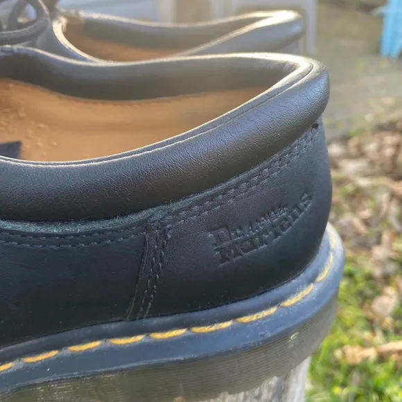 Dr. Martens 8053 Nappa Leather Casual Shoes Women’s Size 11 WIDE