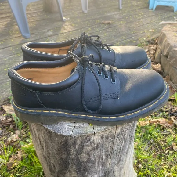 Dr. Martens 8053 Nappa Leather Casual Shoes Women’s Size 11 WIDE
