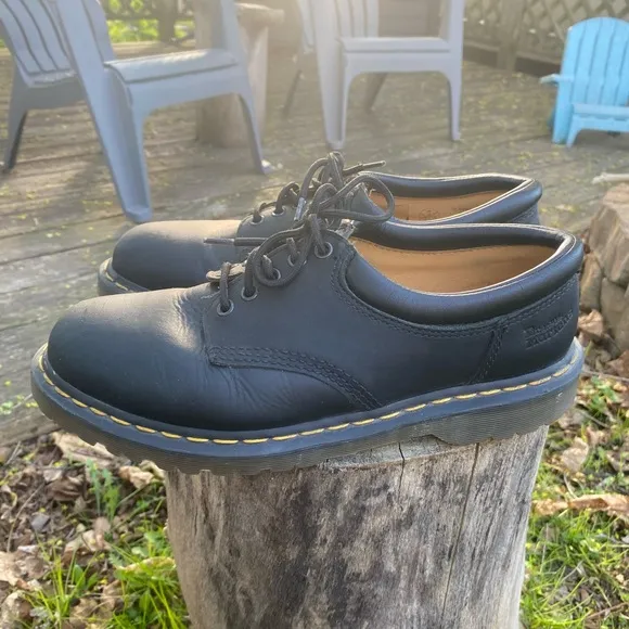 Dr. Martens 8053 Nappa Leather Casual Shoes Women’s Size 11 WIDE
