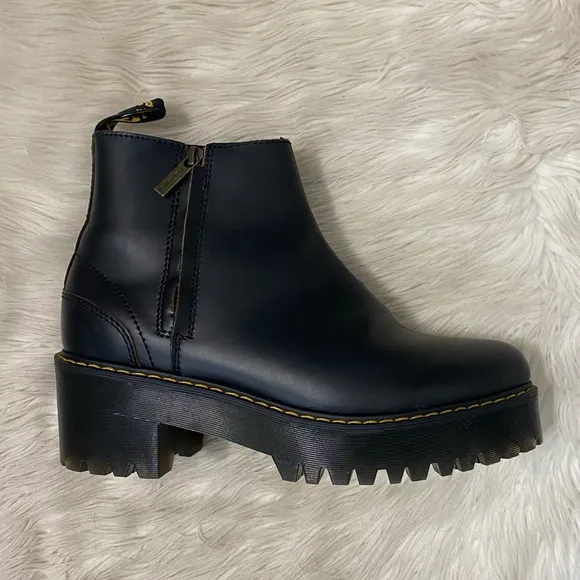 Dr. Martens Black Rometty II Vintage Smooth Leather Chelsea Boots Platform Boot