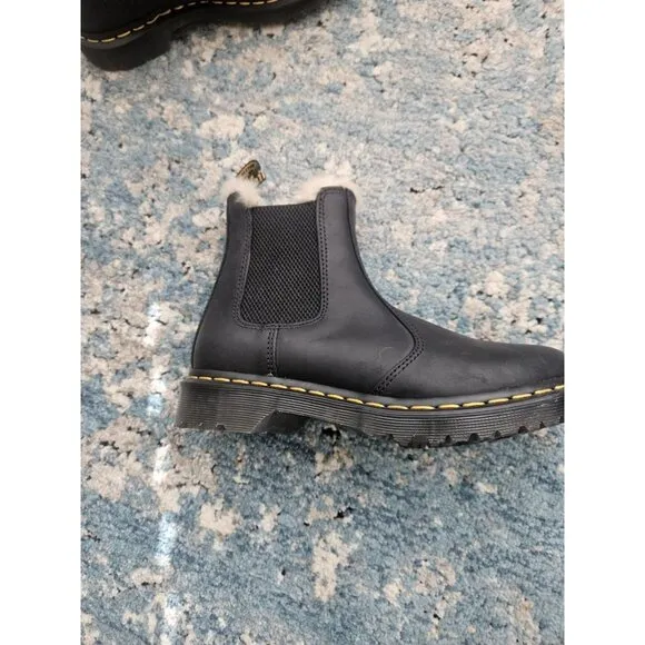 Dr. Martens Chelsea Boots 7.5 uni Brand New w/o Box Smooth Leather Platform 2976