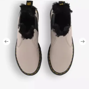 Dr Martens leather Chelsea boots