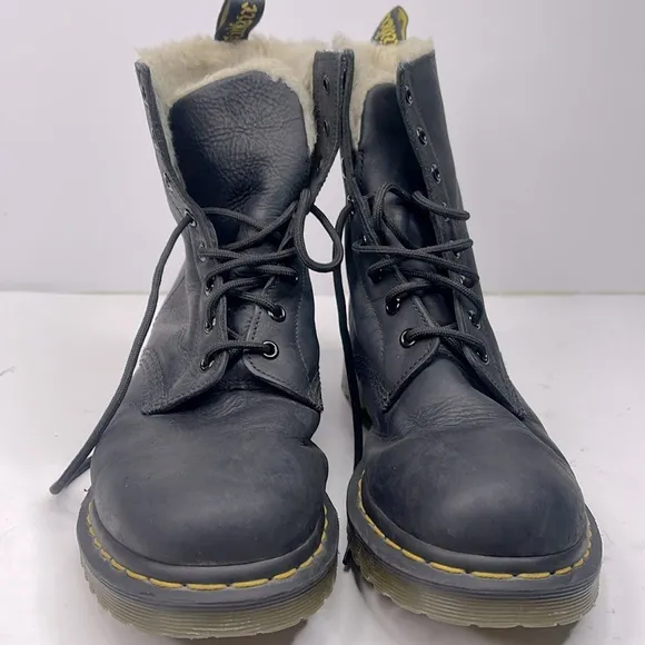 Dr. Martens Women's Serena Faux Fur Lined Lace Up Boots - Black Sz. 11 L