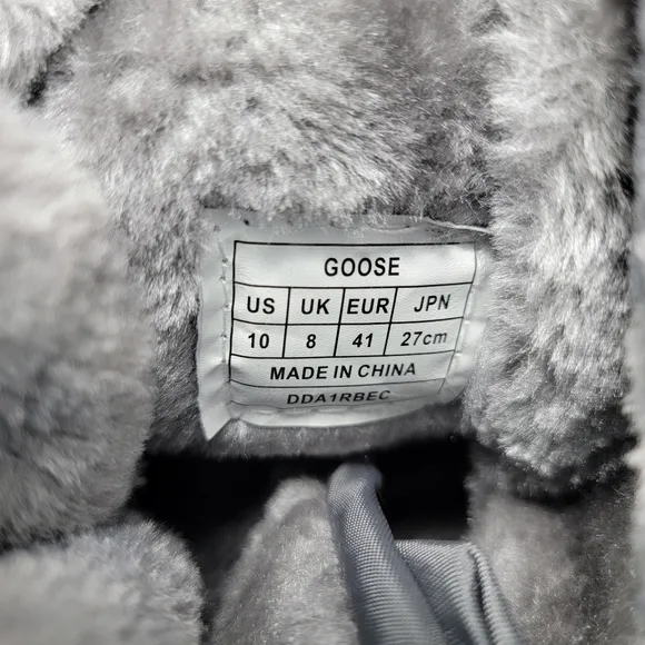 Dream Pairs Goose Womens Grey Faux Fur Winter Boots Size 10