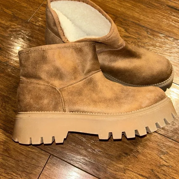 DV by Dolce Vita Lonny (Tan) Women's Boots NWT