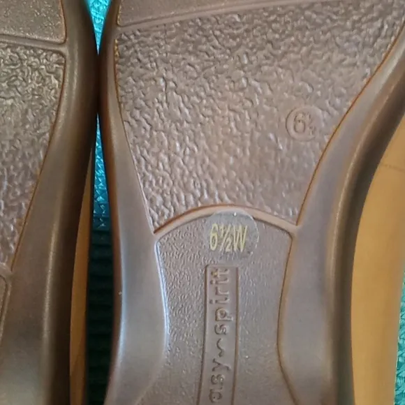 Easy Spirit women's slingbacks-NEW