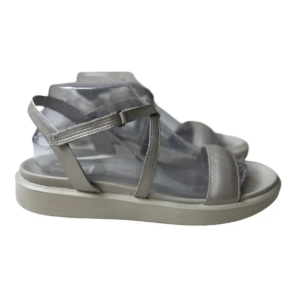 Ecco and Women’s Flowt LX Light Grey Leather Sandals