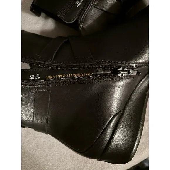 Ecco Womens EU 39 US 8/8.5 Sleek Black Leather Ankle Boots Moto Wedge Zip EUC
