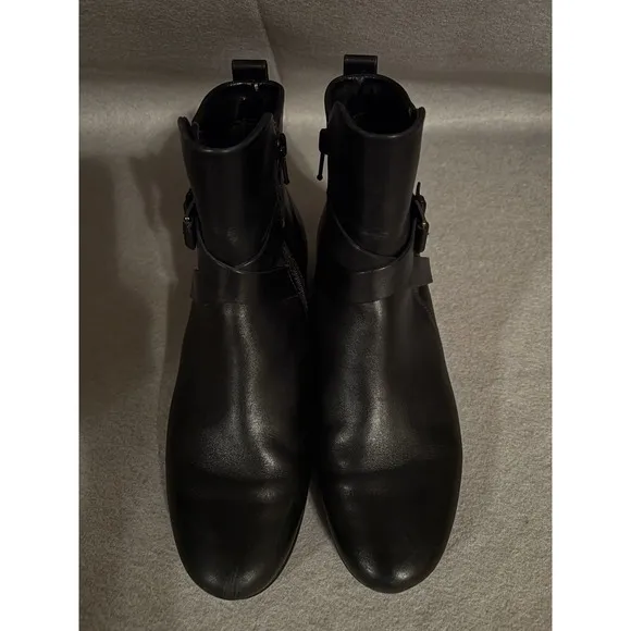 Ecco Womens EU 39 US 8/8.5 Sleek Black Leather Ankle Boots Moto Wedge Zip EUC