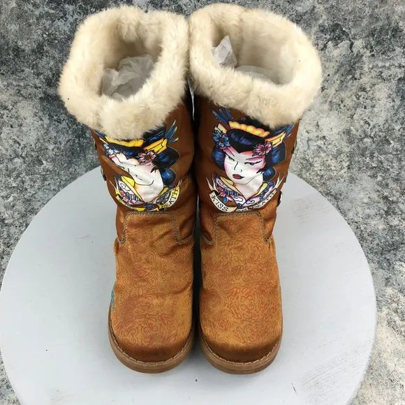 ED HARDY Women's 5 Kiss of Death Geisha Girl Satin Tan Lined Pull On Boots