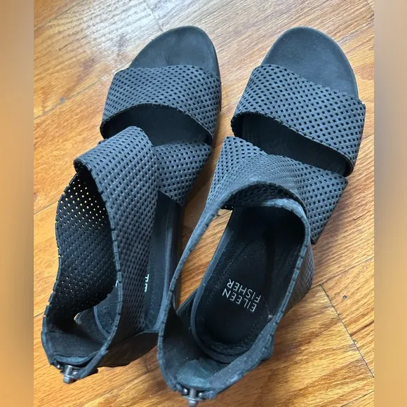 Eileen fisher black perforated sandals size 7.5