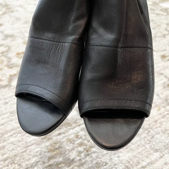 Eileen Fisher JuJu Black Leather Slip‎ On Peep Toe Slides Mules Heels Sandals