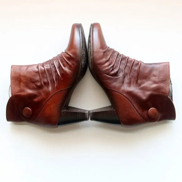 Eric Michael Brown Leather Almond Toe Heeled Ankle Boots Booties Size 7