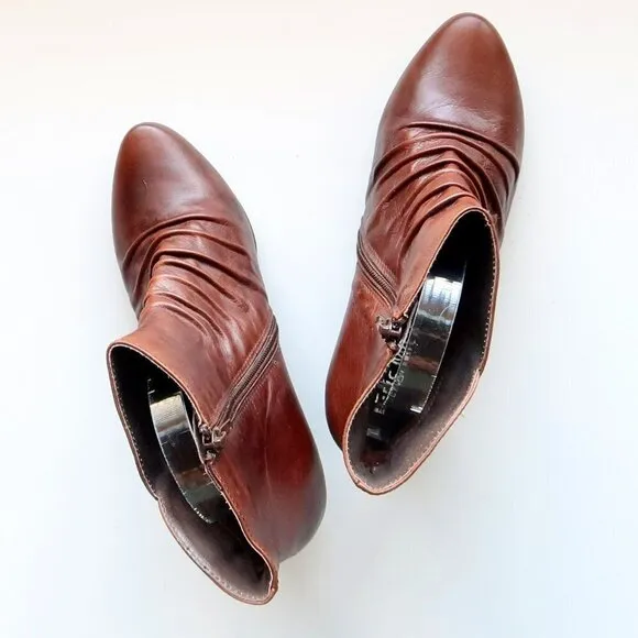 Eric Michael Brown Leather Almond Toe Heeled Ankle Boots Booties Size 7