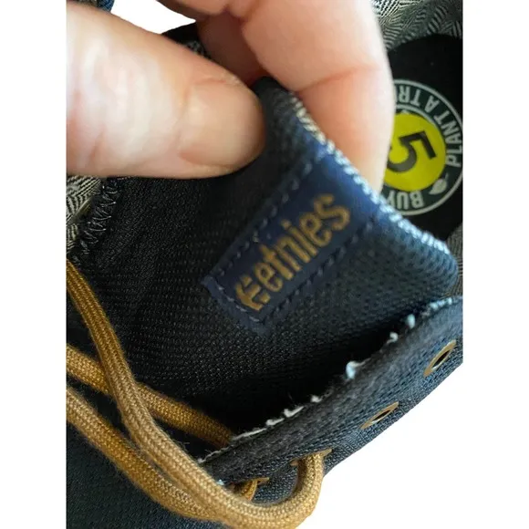 Etnies Men's Scout Low Top Sneaker Shoes Navy Gold Footwear Streetwear Size 5