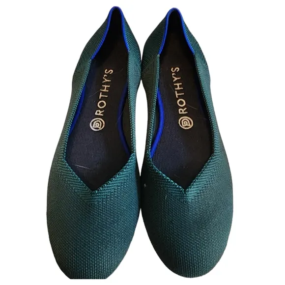 EUC Retired Rothy's Emerald Green Almond Toe The Flat
