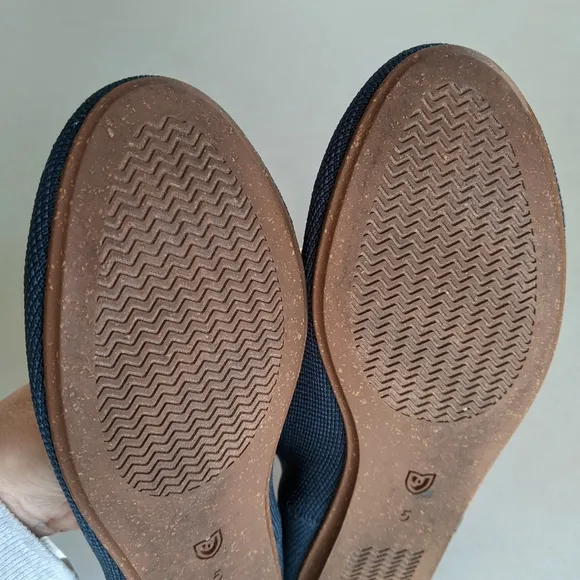 EUC Rothy's The Flat Navy Blue 001-294 Size 5 Round Toe Knit Slip On Shoe Office