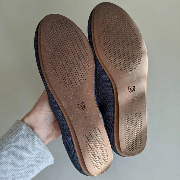 EUC Rothy's The Flat Navy Blue 001-294 Size 5 Round Toe Knit Slip On Shoe Office