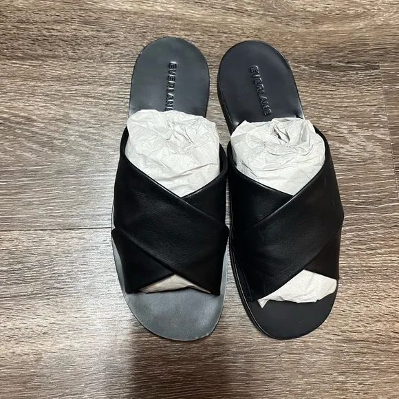 Everlane The Day Crossover Sandal in Black size 8.5