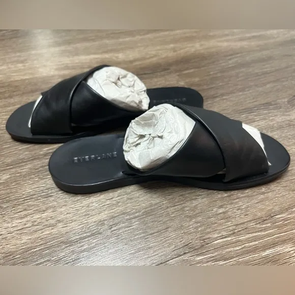 Everlane The Day Crossover Sandal in Black size 8.5