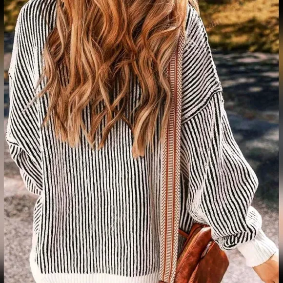 Fashionable Loose Fit Striped Contrast Color Crew Neck Sweater