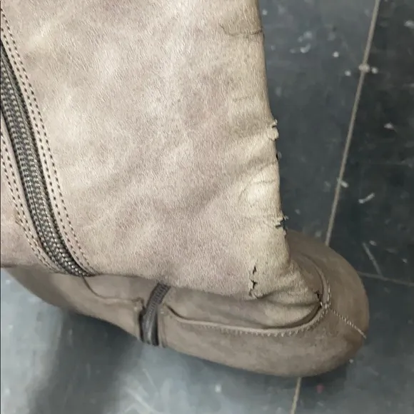 Faux Leather Wedge Boots Sz 39
