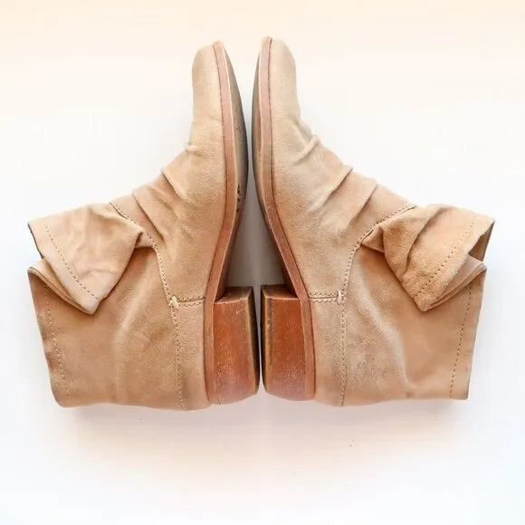Fergie Monet Beige Suede Leather Low Heel Ankle Boots Booties Size 8.5