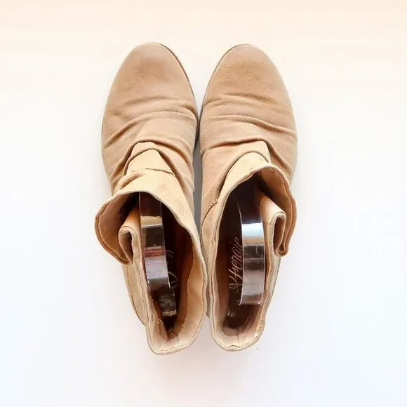 Fergie Monet Beige Suede Leather Low Heel Ankle Boots Booties Size 8.5