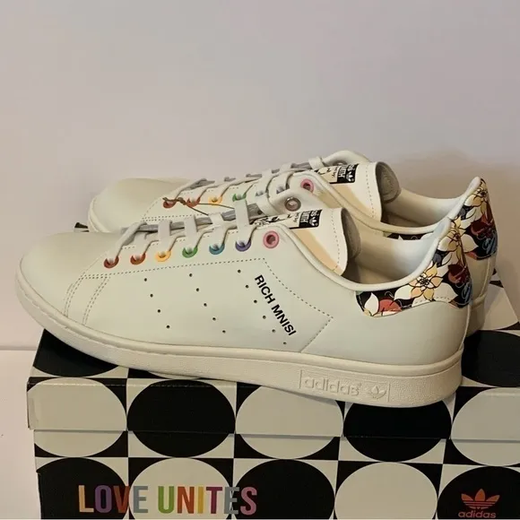 ❌FINAL PRICE❌NIB. ADIDAS Men’s Stan Smith Pride RM Shoes