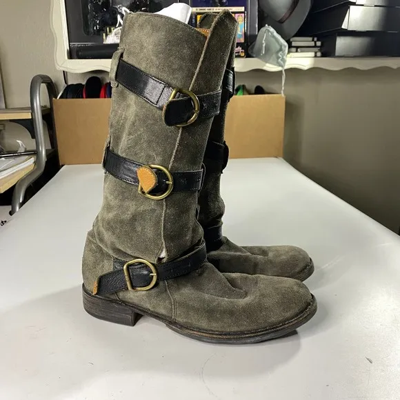 Fioretini   Baker Eternity Suede 3 Buckle Calf Boots Women's 7.5