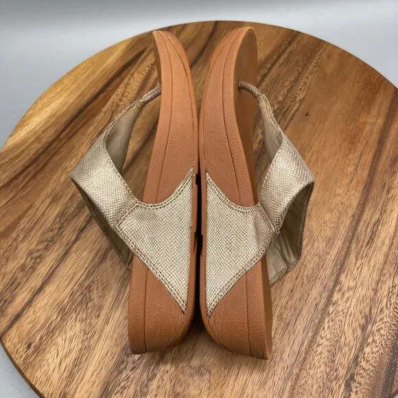 Fitflop The Skinny Sandals Womens Size 9 Gold Metallic Leather Flip Flop Beach
